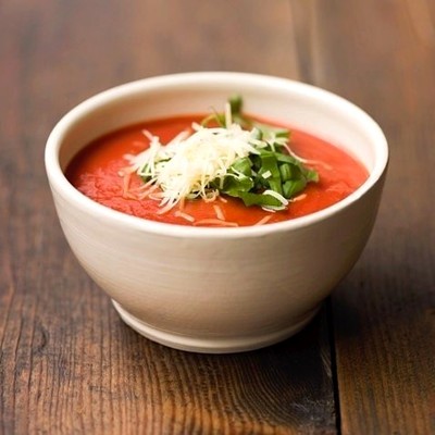 Photo Суп из томатного сока или свежих томатов.